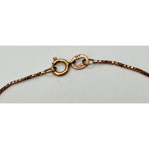 48 - A 9ct gold 7 inch fine box chain bracelet with spring ring clasp. Hallmarked on fixing link. Weight ... 