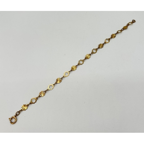 67 - A vintage 9ct yellow gold 7.5