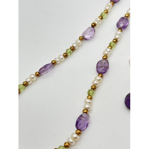 1054 - 2 items of pearl and amethyst jewellery. A 16