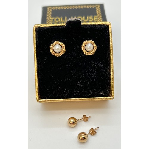 76 - 2 pairs of yellow gold stud earrings. A pair of ball earrings marked 375 to back together with a pai... 