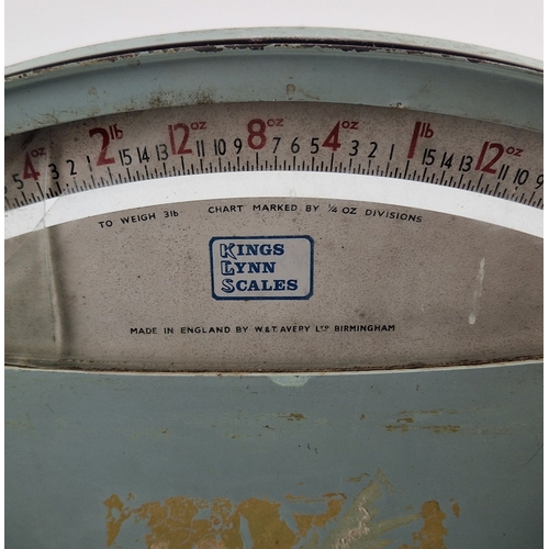 1192 - A vintage set of Avery 3lb grocery / sweet shop enamelled weighing scales. Glass a/f on one side. Ap... 