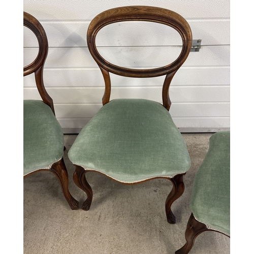 1382 - A set of 4 Victorian balloon backed chairs, 2 converted to stools, with green velvet upholstery seat... 