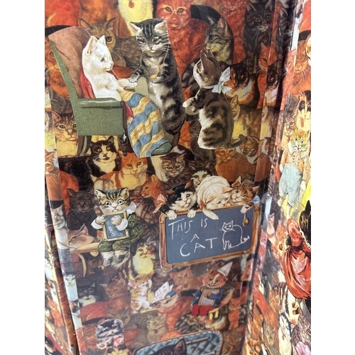 108 - A vintage folding table divider/screen with decoupage decoration both sides featuring cats. Screen m... 