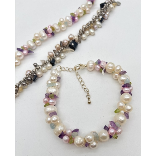 1160 - 3 freshwater pearl and semi precious stone bracelets. 2 x white and pink pearls with peridot, amethy... 