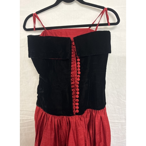 1400 - A 1980's vintage black velvet and red raw silk strapless evening dress by Droopy Browns, size 10. Bl... 