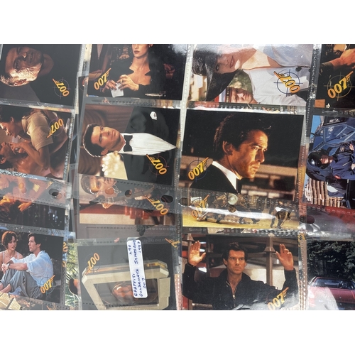 13 - 3 complete base sets of trading cards: Judge Dredd the Movie by Edge Entertainment, 1995 (#1-82), Ja... 