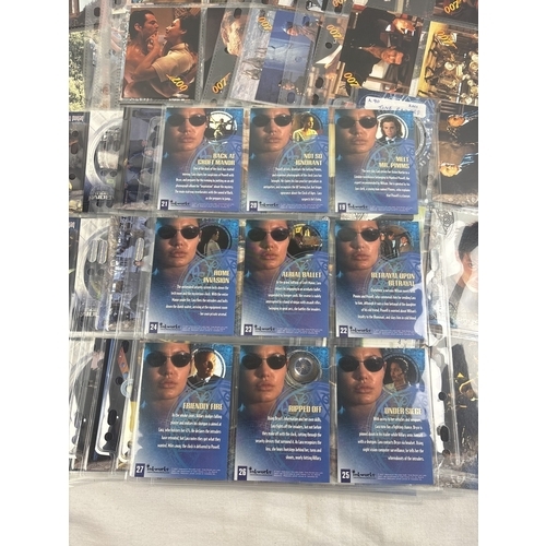 13 - 3 complete base sets of trading cards: Judge Dredd the Movie by Edge Entertainment, 1995 (#1-82), Ja... 