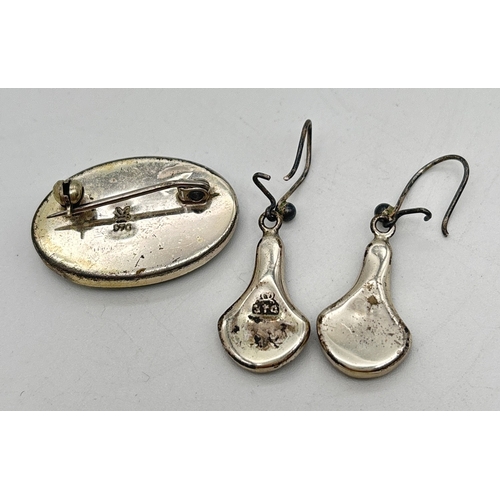 1024 - 2 items of silver jewellery set with abalone shell, an oval brooch together with a pair of drop earr... 