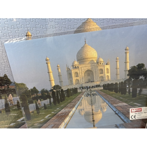 40 - 7 sealed 500 piece puzzles of landmarks of the world produced for the Daily Mirror. To include Pyram... 