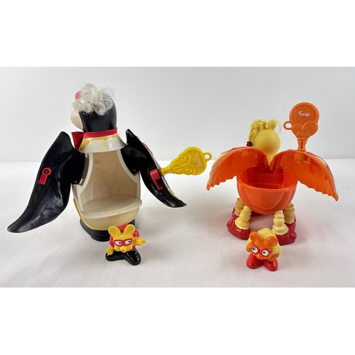 50 - 2 vintage 1980's Keypers plastic lockable animals, both with key and small finder toy. First series ... 