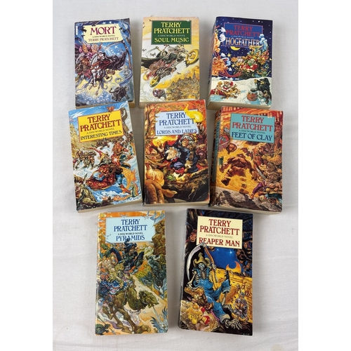 31 - A collection of 11 hardback and 14 paperback Terry Pratchett Discworld novels. All First Editions ap... 