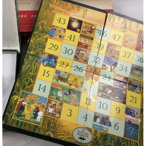 41 - 5 boxed board games. 2 x 1970's Monopoly; 1960's monopoly; Scrabble and Wind In The Willows. Animal ... 
