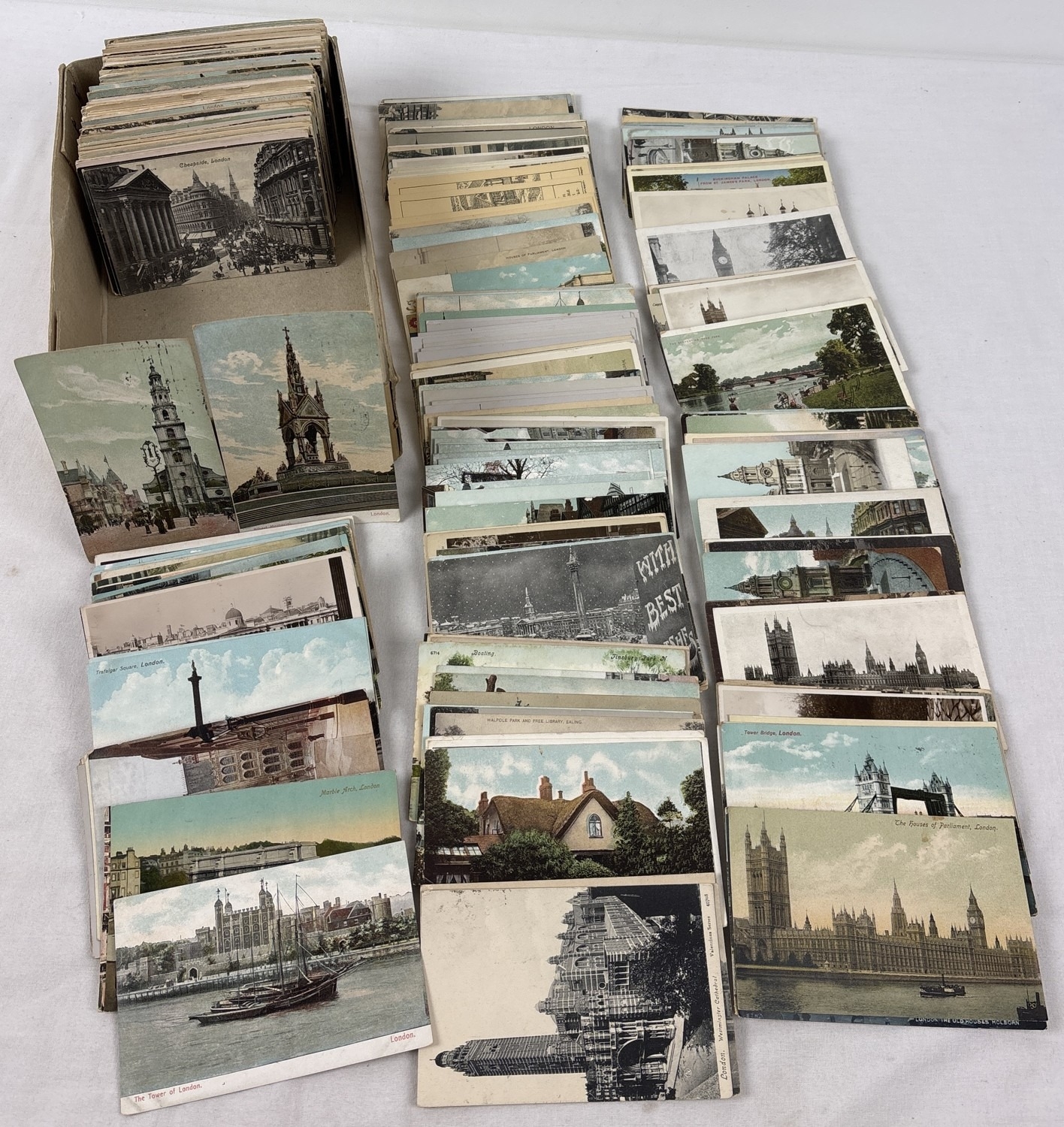 A box of 500 assorted Victorian, Edwardian & vintage postcards of ...
