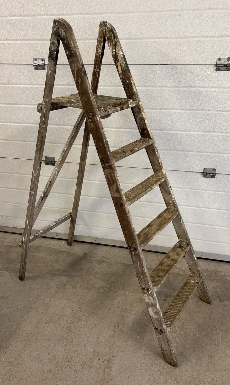 A vintage wooden fold out 5 rung step ladder. Approx. 145cm tall when ...