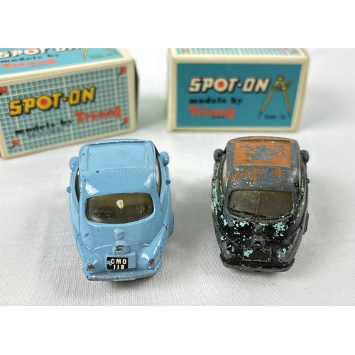 417 - 2 vintage Tri-ang Spot-On diecast models of BMW Isetta's, No. 118, 1:42 scale. Come with 2 reproduct... 