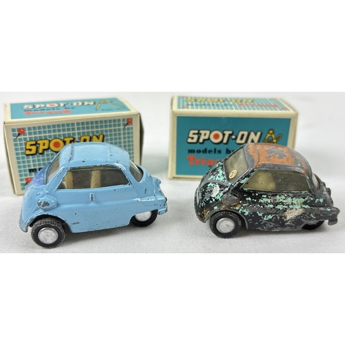 417 - 2 vintage Tri-ang Spot-On diecast models of BMW Isetta's, No. 118, 1:42 scale. Come with 2 reproduct... 