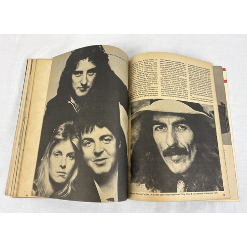 1262 - Superstars Collectors issue The Beatles are Back, magazine from Manor Books Inc, 1978.