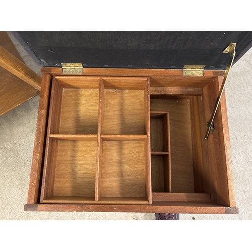 1341 - 4 items of small vintage furniture to include a drum table with turned pedestal and 3 drawers. Also ... 