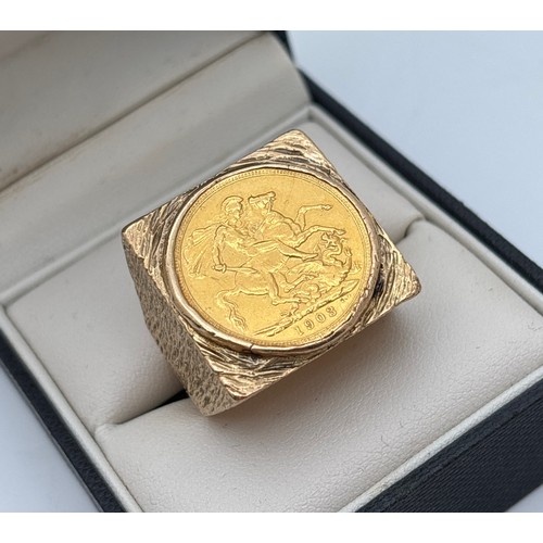 1014 - A men's heavy 9ct gold square shaped signet ring set with a 1903 Edward VII full sovereign. Brushed ... 