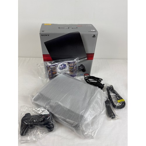 44 - A boxed Sony PlayStation 3 PS3 slimline, in black, complete & in excellent condition. 250GB console ... 