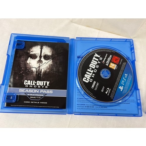 47 - 3 cased PlayStation 4 PS4 Call of Duty first person shooter games. Call of Duty Ghosts, Call of Duty... 