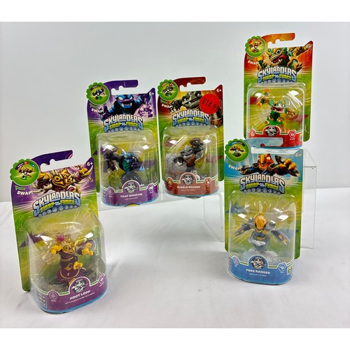 35 - 5 assorted boxed Skylanders Swap Force gaming figures. Complete but each blaster pack has been opene... 
