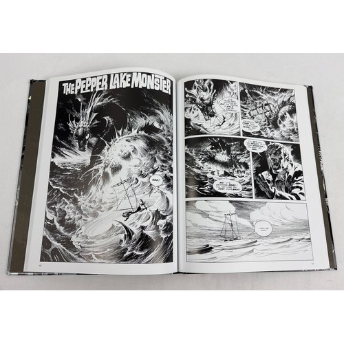105 - Creepy Presents - Bernie Wrightson & Steve Ditko, 2 hardcover books from Dark Horse Comics. Containi... 