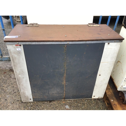 Lot 1         