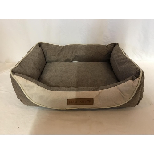 283 - NEW HOUND MEDIUM DOG BED