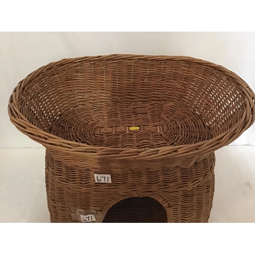 671 - VINTAGE WICKER CAT BASKET