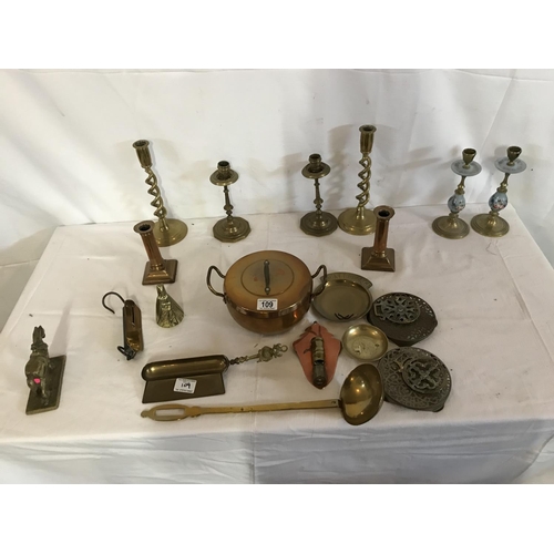 109 - QTY OF BRASS ITEMS TO INCLUDE CANDLESTICKS, LADLE, SALTER SCALES ETC