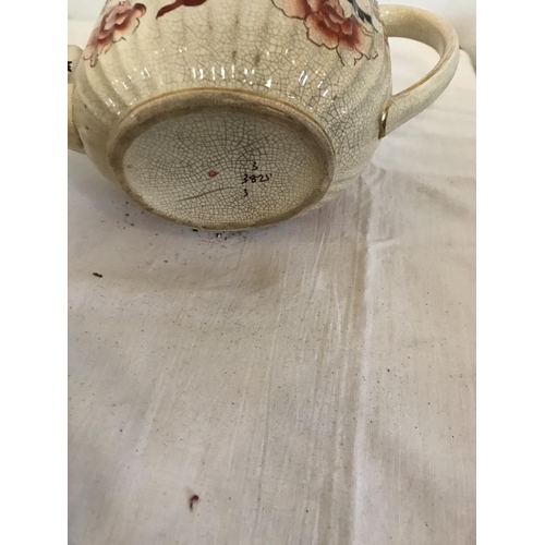 116 - QTY OF VICTORIAN AND LATER CERAMICS TO INCLUDE CHEESE DISH, TEAPOTS, JUGS ETC