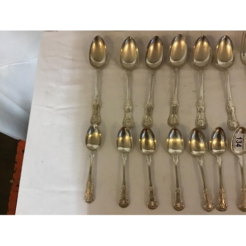 134 - COMPOSITE SET WITH MAINLY 19TH C HALL MARKED SILVER KINGS PATTERN CUTLERY - WEIGHT 2.6 KG (90 OZS)