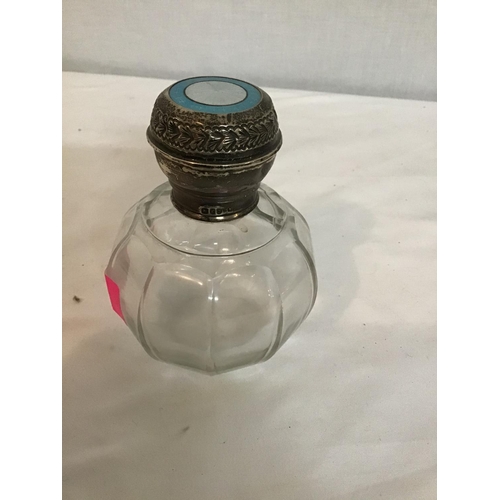 149 - QTY OF HM SILVER ITEMS TO INCLUDE DRESSING TABLE JARS, SCENT BOTTLE ETC