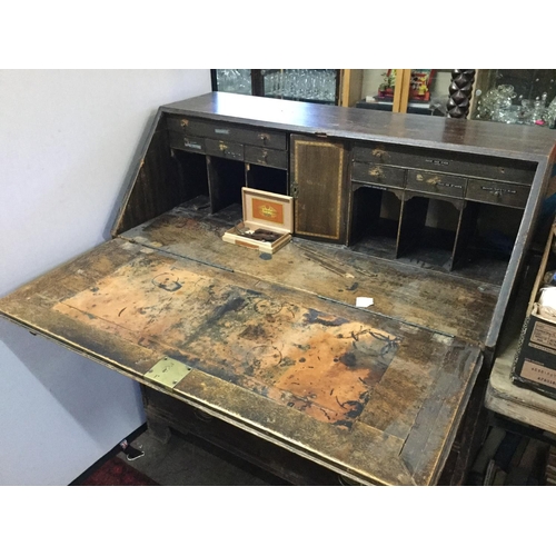 252 - GEORGIAN OAK FALL FRONT BUREAU WITH FITTED INTERIOR 40