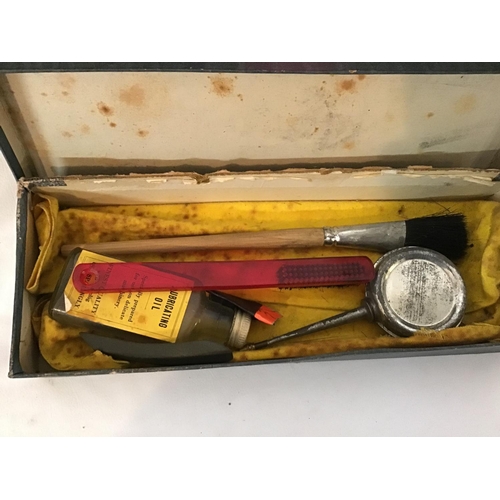 194 - BOX OF COLLECTABLE ITEMS TO INCLUDE FANS, CIGARETTE CASES, PIPES, ETC