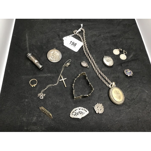 198 - COLLECTION OF SILVER JEWELLRY TO INCLUDE BROOCHES, LOCKET & CHAIN ETC