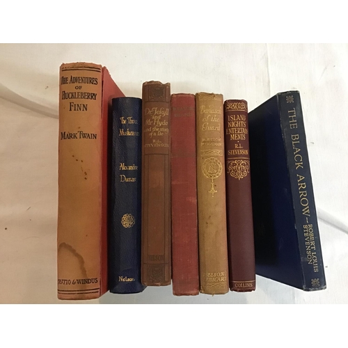 426 - QTY OF VINTAGE BEATRIX POTTER BOOKS TO INCLUDE AN EARLY COPY OF THE ROLY POLY PUDDING