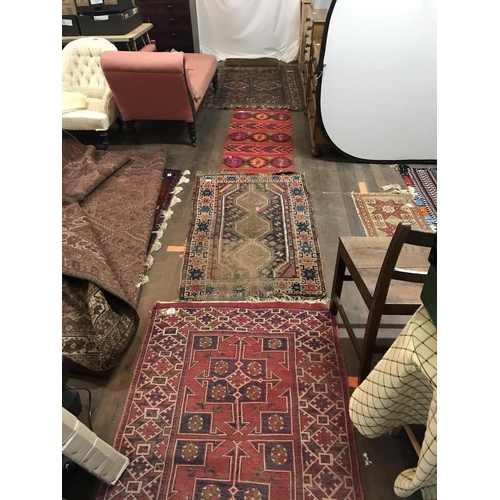 279 - 4 PATTERNED CARPETS 
BROWN 68