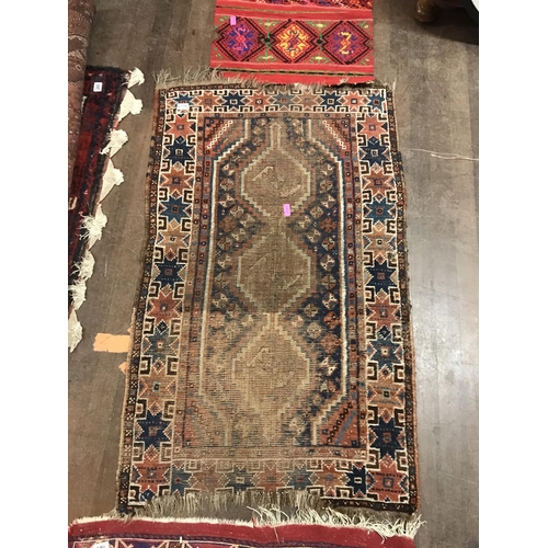 279 - 4 PATTERNED CARPETS 
BROWN 68