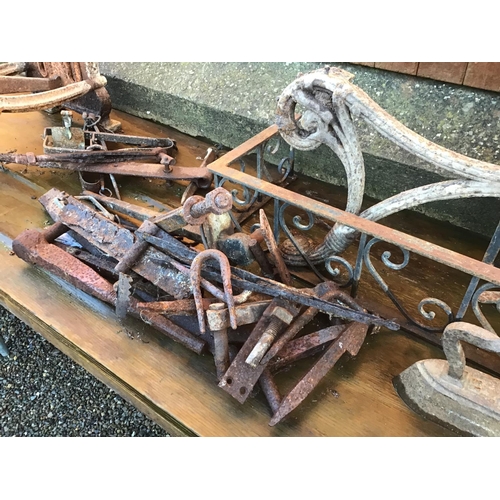 11 - QTY OF IRONWORK ITEMS TO INCLUDE FENDER, BENCH END, FLAT IRON HINGES ETC