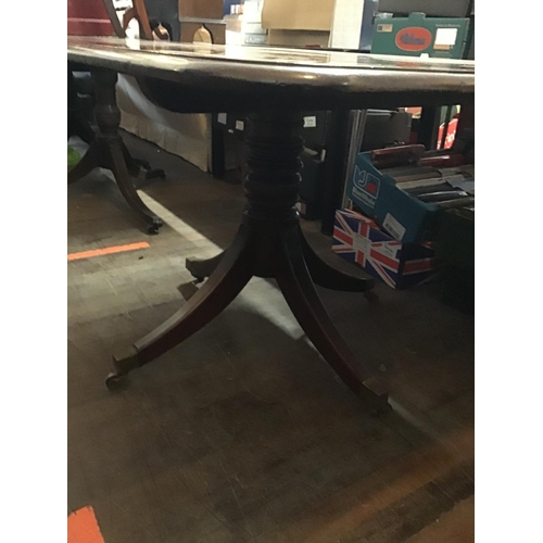 329 - VICTORIAN MAHOGANY BREAKFAST TABLE