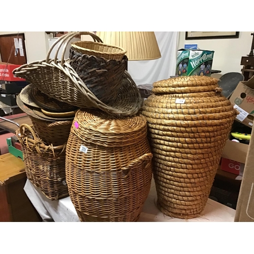 358 - QTY OF BASKETS ETC