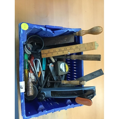 10 - QTY OF GARDEN TOOLS TO INCLUDE SHEARS, PRUNERS, BOX OF HAND TOOLS