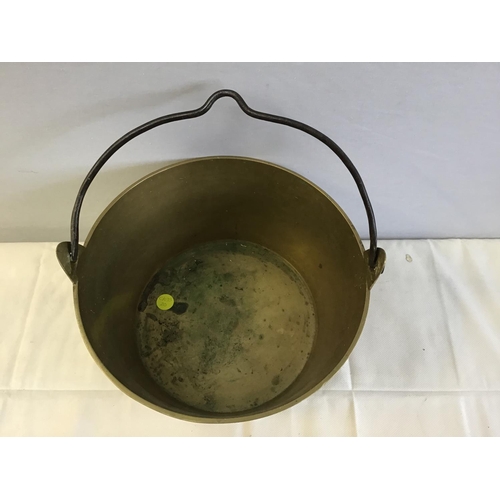 29 - LARGE VICTORIAN BRASS JAM PAN