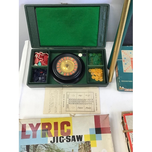 55 - BOX OF VINTAGE GAMES TO INCLUDE LEGO, SNOOKER CUES ETC