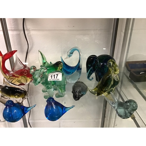 117 - QTY OF COLOURED GLASS PAPERWEIGHTS - ANIMALS