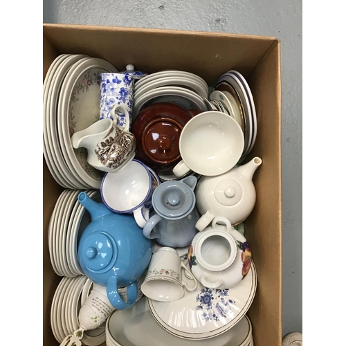 131 - 2 BOXES OF CHINA TO INCLUDE LTD EDITION PLAQUES, GRIMWADES VICTORIAN HOT WATER BOTTLE