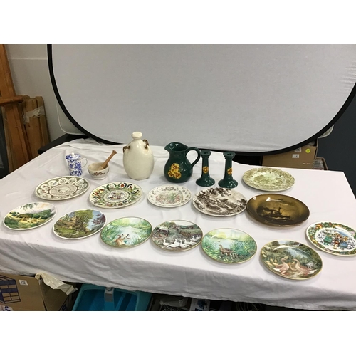 131 - 2 BOXES OF CHINA TO INCLUDE LTD EDITION PLAQUES, GRIMWADES VICTORIAN HOT WATER BOTTLE