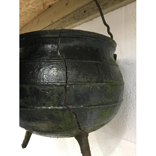 174 - PAIR OF CAST IRON GYPSY CAULDRONS - 1 A/F CRACKED